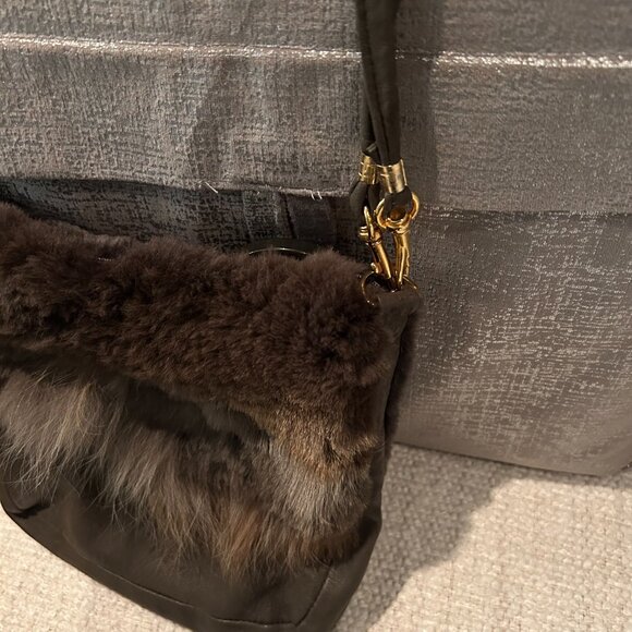 Paula Lishman Olive/Khaki Leather & Sheared Beaver Fur Crossbody – One-of-a-Kind - Picture 5 of 7